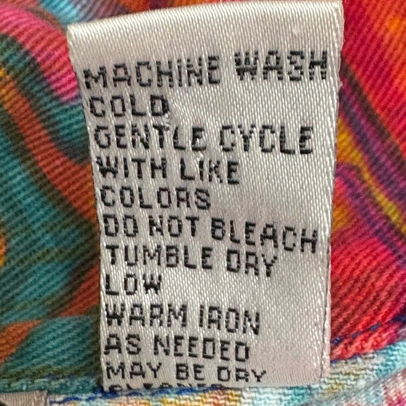 Chico’s Design Vintage Abstract Southwest Inspired Print 100%Cotton Denim Jacket - Picture 9 of 9